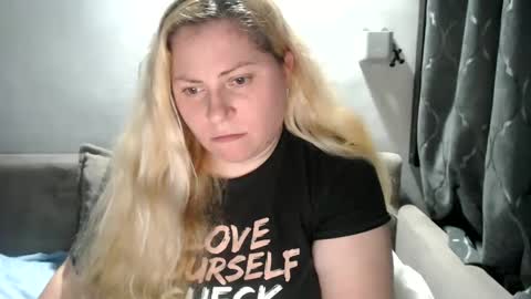 Snapshot of candycream74 chatting on 02.17.25 Laura online show from 02.17.25