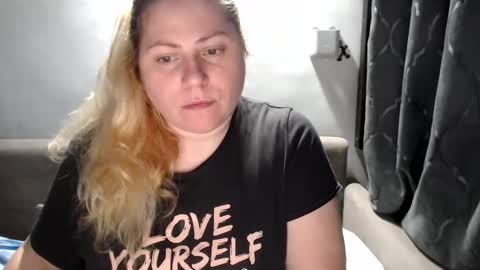Snapshot of candycream74 chatting on 02.20.25 Laura online show from 02.20.25