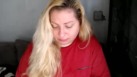 Snapshot of candycream74 chatting on 02.25.25 Laura online show from 02.25.25