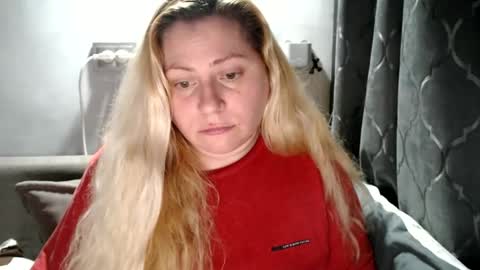 Snapshot of candycream74 chatting on 02.26.25 Laura online show from 02.26.25