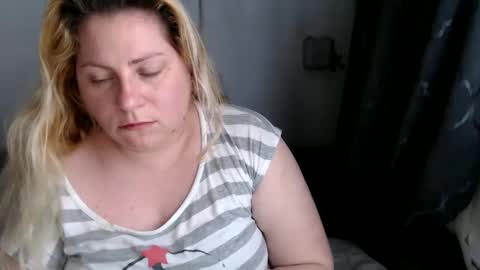 Snapshot of candycream74 chatting on 03.05.25 Laura online show from 03.05.25