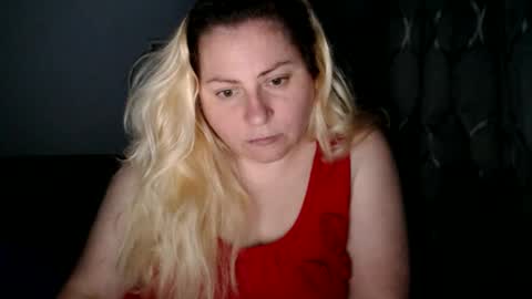 Snapshot of candycream74 chatting on 09.12.25 Laura online show from 09.12.25