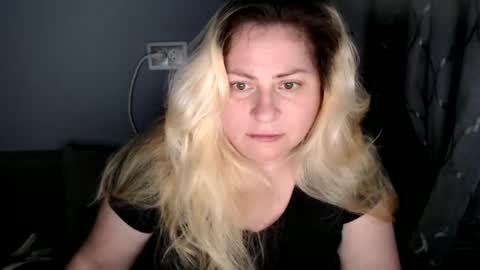 Snapshot of candycream74 chatting on 09.15.25 Laura online show from 09.15.25