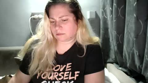 Snapshot of candycream74 chatting on 10.14.25 Laura online show from 10.14.25