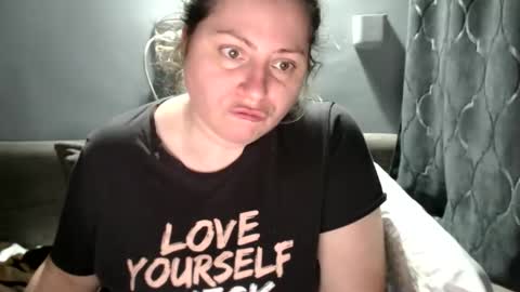 Snapshot of candycream74 chatting on 10.15.25 Laura online show from 10.15.25