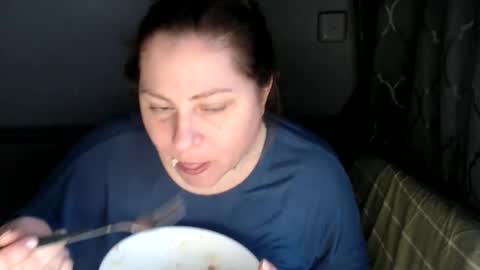 Laura online show from 04.05.26