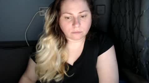 Snapshot of candycream74 chatting on 06.25.26 Laura online show from 06.25.26