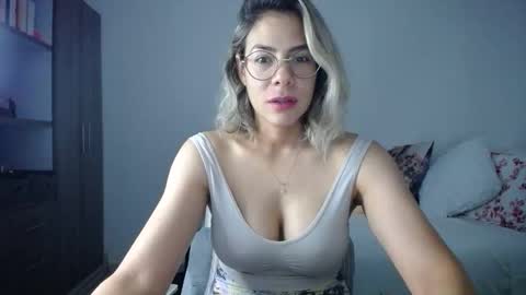 Snapshot of candydowson1 chatting on 06.04.26 Candy Dowson online show from 06.04.26