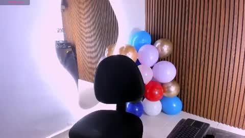 candyglow_ online show from 06.10.26