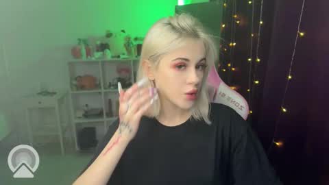 You can call me HH online show from 10.22.25