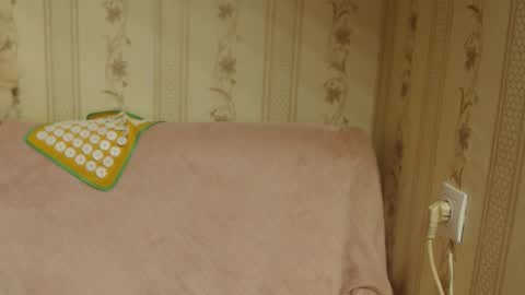 say meow and send tip  online show from 10.17.25