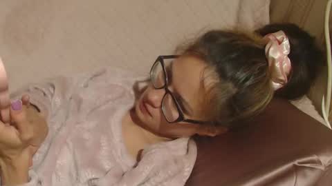 say meow and send tip  online show from 10.20.25