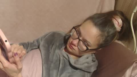 say meow and send tip  online show from 12.22.25