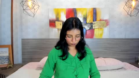 Candys Victoria online show from 01.28.25