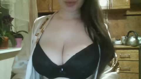 Snapshot of candyxdiamond chatting on 05.15.26 CandyXDiamond online show from 05.15.26