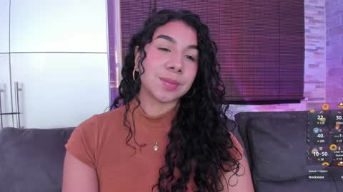 Snapshot of candyy_bella chatting on 02.01.25 Isabella online show from 02.01.25