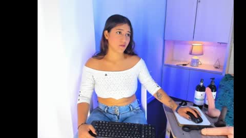 Snapshot of candyymaria chatting on 09.18.25 Dulce Maria online show from 09.18.25