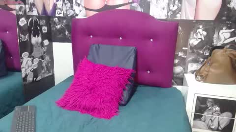 Canela online show from 09.08.25