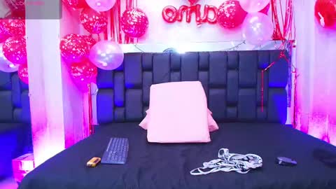 Aura  online show from 02.13.25