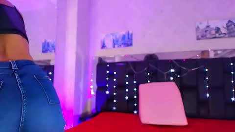 Aura  online show from 03.11.25