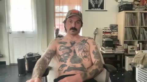 Snapshot of cantleavethehouse chatting on 03.03.25 cantleavethehouse online show from 03.03.25