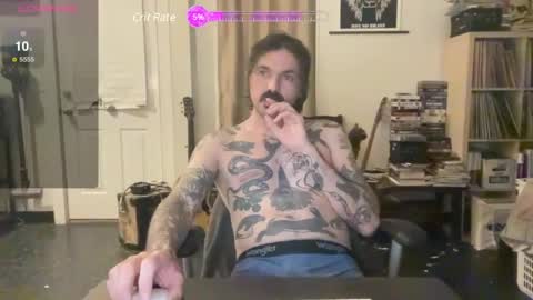 Snapshot of cantleavethehouse chatting on 03.10.25 cantleavethehouse online show from 03.10.25