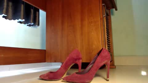 Miss Di online show from 04.18.26