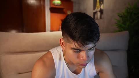 Snapshot of capizzi_ chatting on 10.09.25 David Capizzi online show from 10.09.25