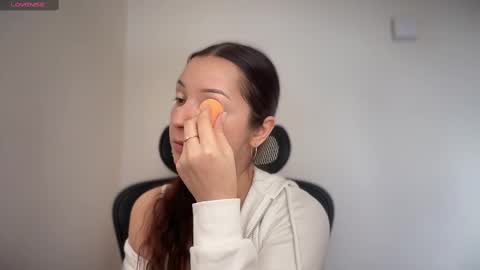 Emma online show from 02.12.25