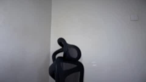 Emma online show from 12.23.25