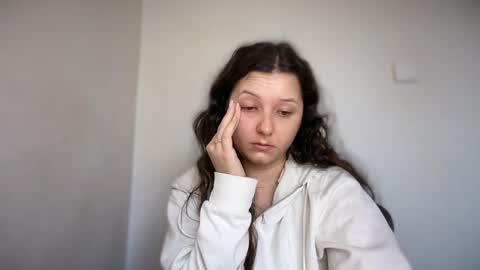 Emma online show from 04.14.26