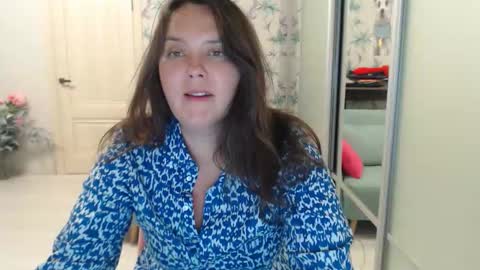 Snapshot of cappuchinno chatting on 11.05.25 cappuchinno online show from 11.05.25