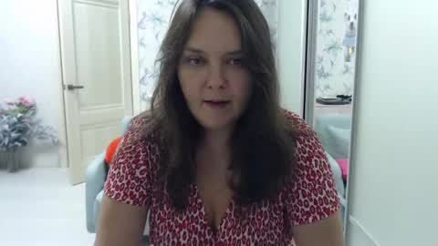 Snapshot of cappuchinno chatting on 11.27.25 cappuchinno online show from 11.27.25