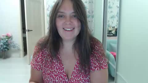 Snapshot of cappuchinno chatting on 12.01.25 cappuchinno online show from 12.01.25