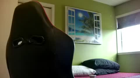 Snapshot of capricorne1965 chatting on 12.20.25 capricorne1965 online show from 12.20.25