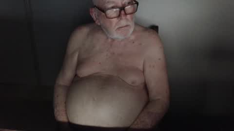 Snapshot of capt5105 chatting on 02.22.25 capt5105 online show from 02.22.25