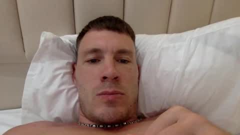 Snapshot of capt_oliver chatting on 01.04.25 follow my twitter  online show from 01.04.25