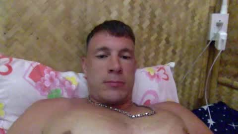 Snapshot of capt_oliver chatting on 01.26.25 follow my twitter  online show from 01.26.25