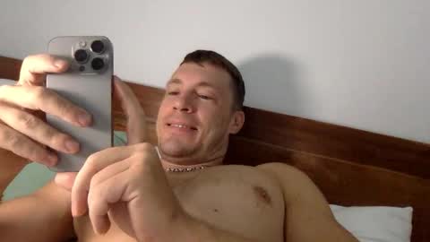 Snapshot of capt_oliver chatting on 09.28.25 follow my twitter  online show from 09.28.25