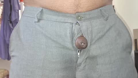 Snapshot of captain_juicyprecum chatting on 12.11.24 captian juicyprecum online show from 12.11.24