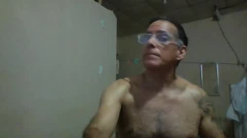 Snapshot of captainfox_ chatting on 06.01.26 captainfox_ online show from 06.01.26