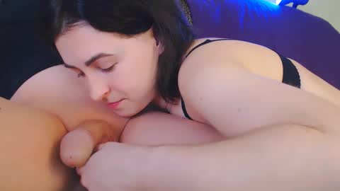 Snapshot of car0line1995 chatting on 02.24.25 girl - foxi and tranny - kami online show from 02.24.25