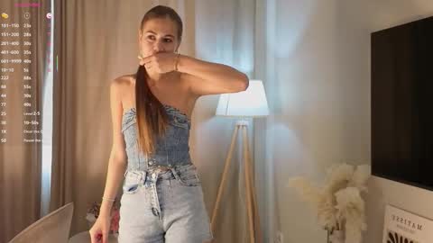 Bella online show from 10.05.25