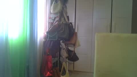 Snapshot of caramelchoc81 chatting on 02.07.25 candylious81 online show from 02.07.25