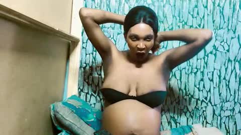 Snapshot of caramelminxxx1 chatting on 02.27.26 caramelminxxx1 online show from 02.27.26