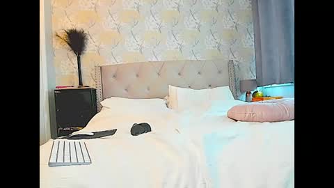 Snapshot of caramelsafiyaxo chatting on 06.22.26 Safiya online show from 06.22.26