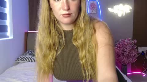 Snapshot of caramelstorm chatting on 04.16.26 Lana online show from 04.16.26