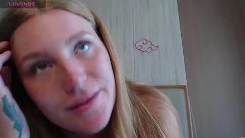 Snapshot of caramelstorm chatting on 05.12.26 Lana online show from 05.12.26