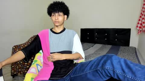 Carlos and Cristian  online show from 02.22.25