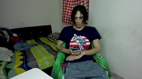 Snapshot of cardrey05 chatting on 05.18.26 Carlos and Cristian online show from 05.18.26